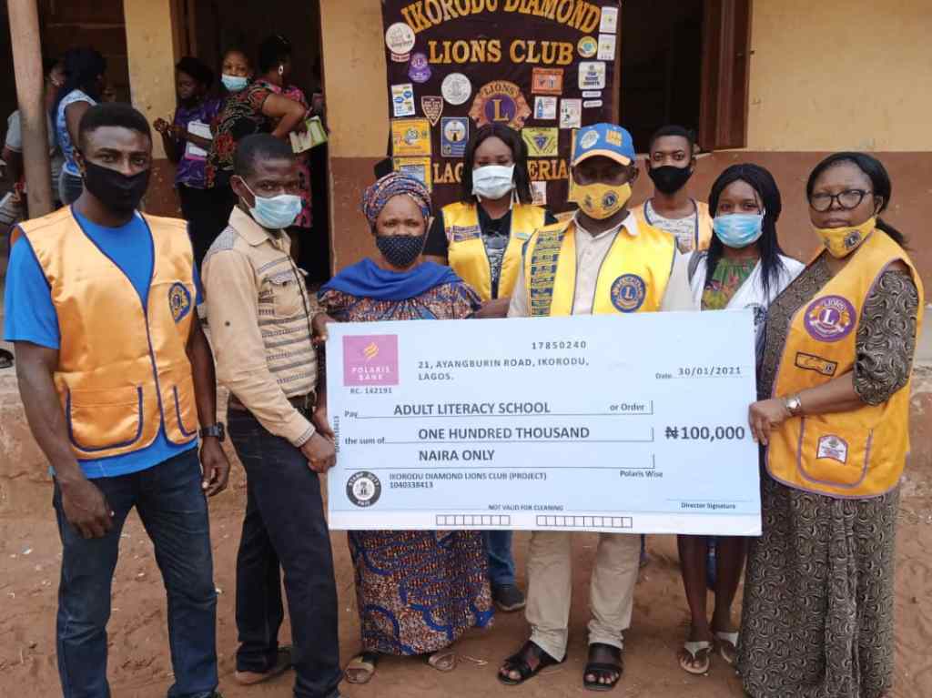 IKORODU DIAMOND LIONS CLUB GAVE ₦100,000 RENUMERATION TO SUPPORT ADULT LITERACY CENTRE ~ INN Nigeria