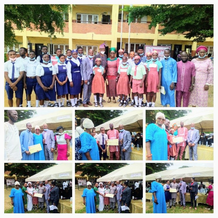20210829 025835 collage3445644547098203240 Celebration mode was activated at Keme Balogun senior college Ibeshe in Ikorodu division as one of its alumni brought back smiles and encouragement to the institution.