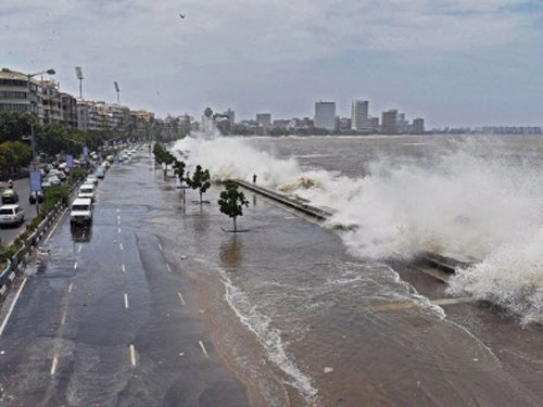 4133205403105466056160867 Lagos State Government on Monday issued a fresh update to all waterfront residents of highbrow Ikoyi, Lekki and Victoria Island and coastal areas of Epe and Badagry to be wary of backflow due to the high tide in the Lagos Lagoon.
A statement signed by the State Commissioner for the Environment and Water Resources, Tunji Bello, explained that the latest advisory had become necessary due to the high tide of the Lagos Lagoon.
Bello stressed that the high tide of the Lagoon has made it difficult for storm run-off from the various channels to discharge effectively into the lagoon which may cause a stagnation into the streets and major roads until the level of the lagoon subsides to allow for a discharge of the channels.
He described the trending video of the water level under the Third Mainland Bridge almost being filled to the brim as fake news, stating that the video only captures the Oworonshoki end of the Third Mainland Bridge which is normal because the area is a deck-on pile.
He cautioned people, especially individuals on social media, against posting panicky messages to residents in order to create unnecessary anxiety amongst the public.
Bello advised all the residents of the affected areas in Lagos Island and other coastal areas to monitor the incidental rains regularly, ensure situational awareness at all times, refrain from dumping refuse in the drains and clean their tertiary drains regularly
He reiterated that the earlier flood advisory issued by the State to the effect that all those on the banks of Ogun River, particularly residents of Ketu, Alapere, Agric, Owode Onirin, Ajegunle, Alagbole, Kara, Isheri Olowora, Araromi, Otun Orisha community, Agiliti, Maidan, Mile 12, Odo Ogun, Owode Elede, Agboyi I, Agboyi II, Agboyi II and Agboyi III remain vigilant at this period.
The Commissioner stressed that the State has embarked on and is continuing massive drainage clearance and the construction of new channels in addition to continuous deployment of the quick response Emergency Flood Abatement Gang to free up manholes and blackspots to ensure the optimum capacity of the drains to contain run-offs.